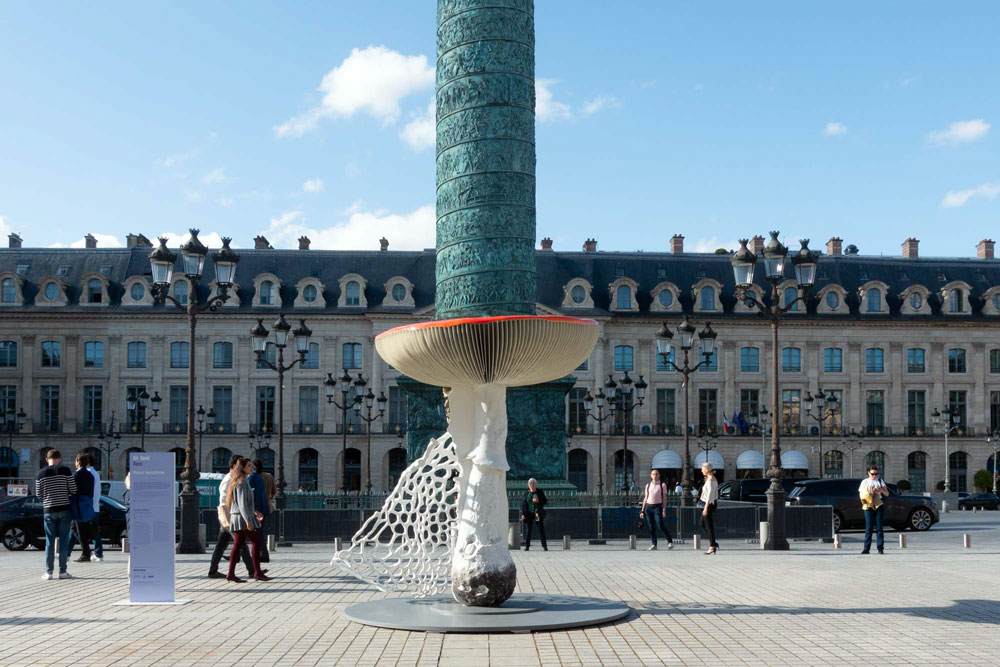 Mushroom Sculpture in front of the column in the middle of Place Vendôme